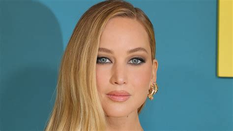 jennefer lawrence nudes|Jennifer Lawrence shocks fans by getting completely naked in。